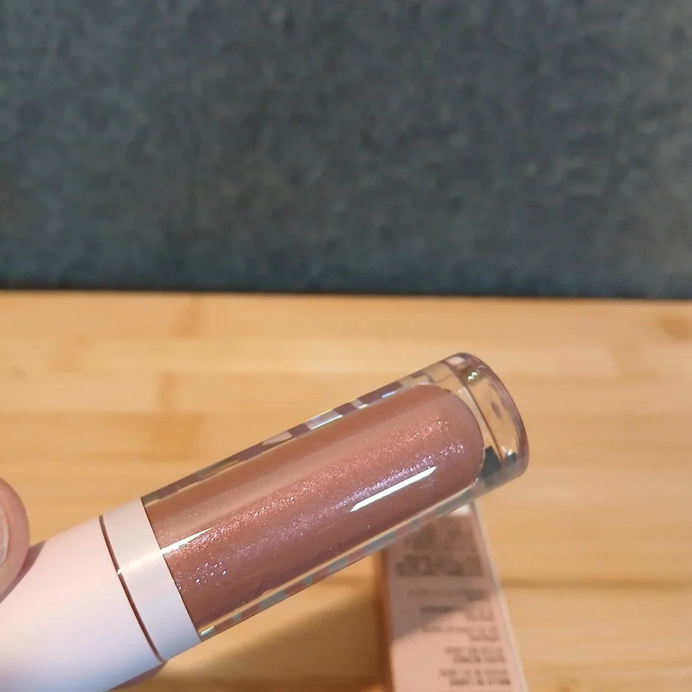 BNIB Kylie Cosmetics High Gloss 0.11oz 324 